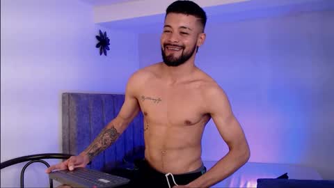 eevil_boys_77 online show from October 2025 02:25:02 PM