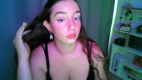effie_balconii online show from September 2025 03:02:01 PM