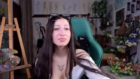 effiemeowley online show from April 2026 06:06:01 AM