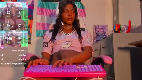 effy_marinn online show from September 2025 01:38:02 PM