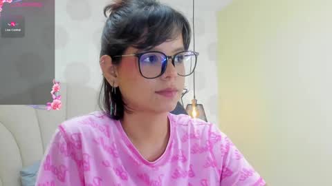 Snapshot of effystonnem chatting on December 2024 10:34:01 PM E F F Y online show from December 2024 10:34:01 PM