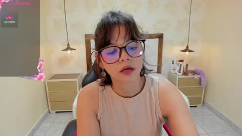 Snapshot of effystonnem chatting on December 2024 07:43:02 PM E F F Y online show from December 2024 07:43:02 PM