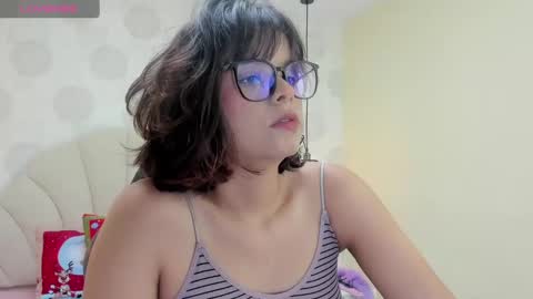 Snapshot of effystonnem chatting on December 2024 07:10:01 PM E F F Y online show from December 2024 07:10:01 PM