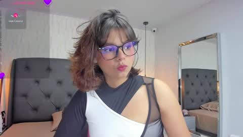 Snapshot of effystonnem chatting on February 2025 07:30:02 PM E F F Y online show from February 2025 07:30:02 PM