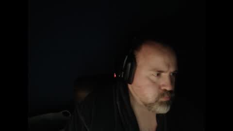 Snapshot of ehmac84 chatting on November 2025 11:07:02 PM Eh Mac online show from November 2025 11:07:02 PM