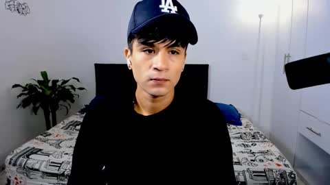 Snapshot of eiden_allenx1 chatting on December 2024 11:06:01 AM eiden_allenx1 online show from December 2024 11:06:01 AM