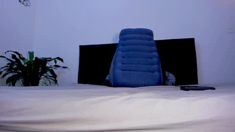 Snapshot of eiden_allenx1 chatting on January 2025 01:04:01 PM eiden_allenx1 online show from January 2025 01:04:01 PM
