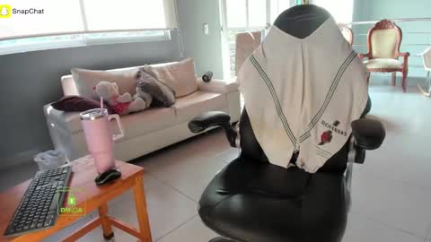 Snapshot of eileen_rose chatting on February 2025 07:03:01 PM Eileen Rose Milf online show from February 2025 07:03:01 PM