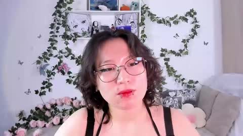 liasama online show from December 2024 11:51:01 PM