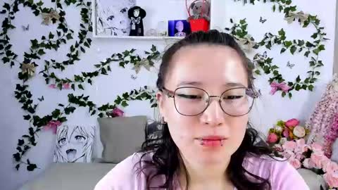liasama online show from February 2025 09:29:02 PM
