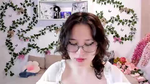 liasama online show from February 2025 01:02:01 AM