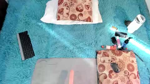 Eilin online show from October 2025 08:03:02 PM