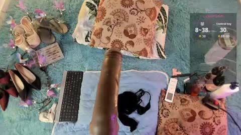 Snapshot of eilin_clio chatting on June 2026 07:07:01 PM Eilin online show from June 2026 07:07:01 PM