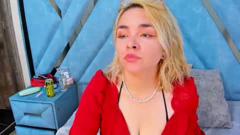 Snapshot of eily_blunts chatting on October 2025 06:10:02 PM Eily online show from October 2025 06:10:02 PM