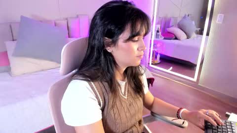 eimmy_bm online show from January 2026 07:40:01 PM