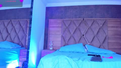 YG COUPLE online show from December 2025 08:37:02 PM