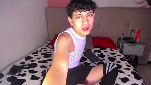 Snapshot of eimyflorian chatting on January 2025 02:32:01 PM Eimyflorian online show from January 2025 02:32:01 PM