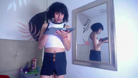 Snapshot of eimyflorian chatting on January 2025 05:55:01 PM Eimyflorian online show from January 2025 05:55:01 PM