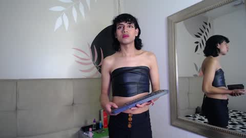 Snapshot of eimyflorian chatting on January 2025 11:59:02 AM Eimyflorian online show from January 2025 11:59:02 AM