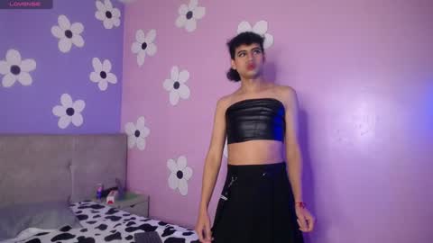 Snapshot of eimyflorian chatting on January 2025 03:05:02 PM Eimyflorian online show from January 2025 03:05:02 PM