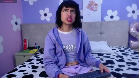 Snapshot of eimyflorian chatting on January 2025 11:58:02 AM Eimyflorian online show from January 2025 11:58:02 AM