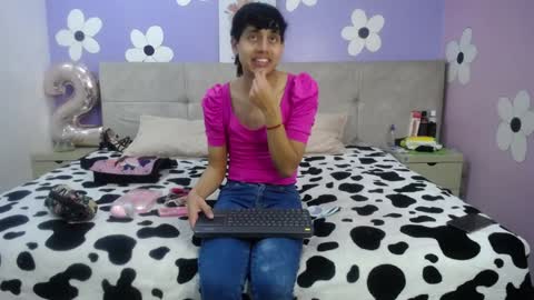 Snapshot of eimyflorian chatting on January 2025 11:33:02 AM Eimyflorian online show from January 2025 11:33:02 AM