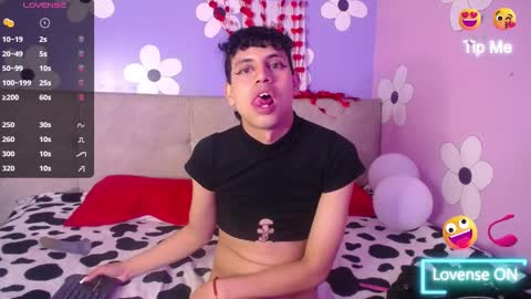 Snapshot of eimyflorian chatting on February 2025 02:35:02 PM Eimyflorian online show from February 2025 02:35:02 PM