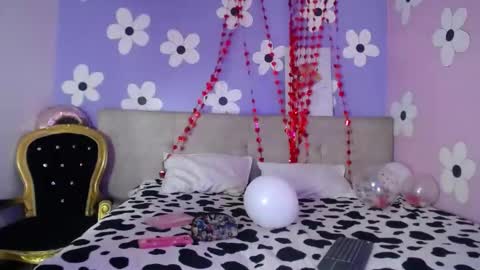 Snapshot of eimyflorian chatting on February 2025 11:22:01 AM Eimyflorian online show from February 2025 11:22:01 AM