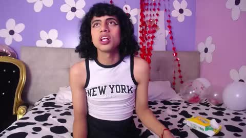 Snapshot of eimyflorian chatting on February 2025 02:27:02 PM Eimyflorian online show from February 2025 02:27:02 PM