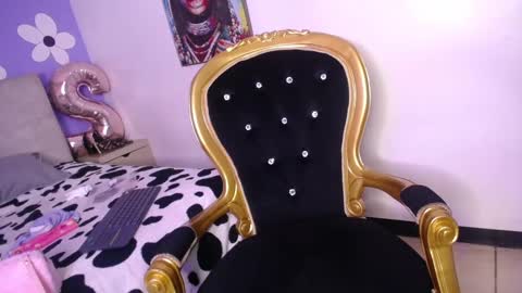 Snapshot of eimyflorian chatting on February 2025 05:42:01 PM Eimyflorian online show from February 2025 05:42:01 PM