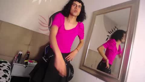 Snapshot of eimyflorian chatting on March 2025 05:39:02 PM Eimyflorian online show from March 2025 05:39:02 PM