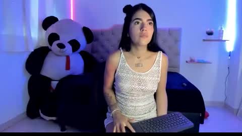 eimyy_rouse online show from February 2026 10:17:02 PM