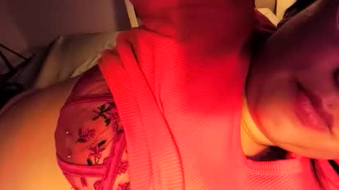 Eirene online show from November 2025 02:33:01 AM