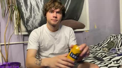 Eitan online show from November 2025 06:24:02 PM