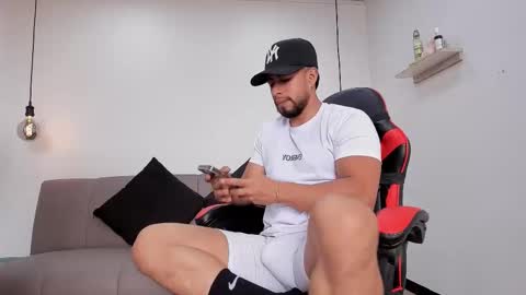 Eithan Connor online show from September 2025 06:53:01 PM