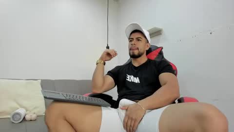 Eithan Connor online show from October 2025 04:22:01 PM