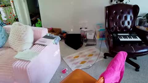 ejrabloom online show from March 2026 12:41:01 PM