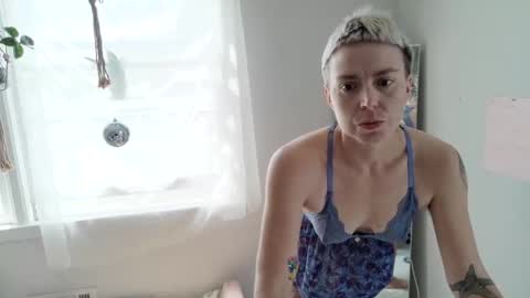 ejrabloom online show from April 2026 04:45:01 PM