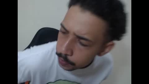 Snapshot of el_menor chatting on July 2026 02:43:02 AM Instagram BelowAbajo online show from July 2026 02:43:02 AM