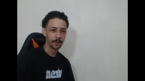Snapshot of el_menor chatting on July 2026 02:22:02 AM Instagram BelowAbajo online show from July 2026 02:22:02 AM