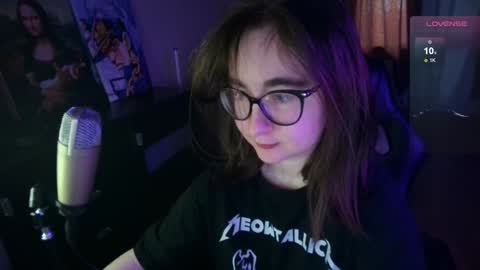 If you like it when I meow give me a thumbs up online show from January 2025 10:20:01 AM