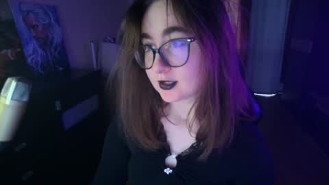 If you like it when I meow give me a thumbs up online show from January 2025 10:29:02 AM