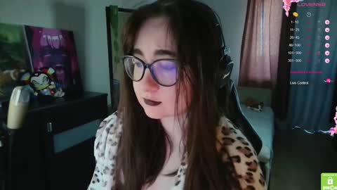 If you like it when I meow give me a thumbs up online show from September 2025 09:24:01 AM