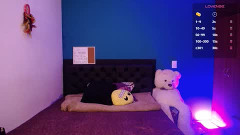 Snapshot of ela_0 chatting on September 2025 11:54:01 PM Ela Help me reach 100 thumbs up online show from September 2025 11:54:01 PM