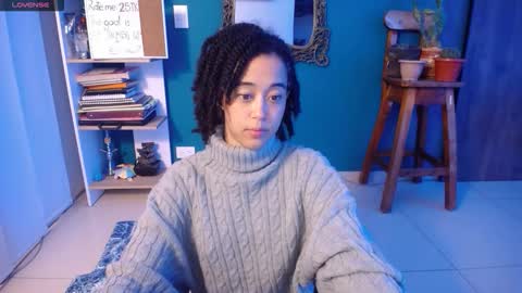 Snapshot of ela_0 chatting on October 2025 05:00:02 AM Ela Help me reach 100 thumbs up online show from October 2025 05:00:02 AM