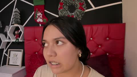 Snapshot of ela_hilton3 chatting on December 2024 11:06:02 PM Ela online show from December 2024 11:06:02 PM