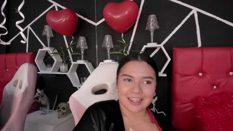 Snapshot of ela_hilton3 chatting on February 2025 11:19:02 PM Ela online show from February 2025 11:19:02 PM