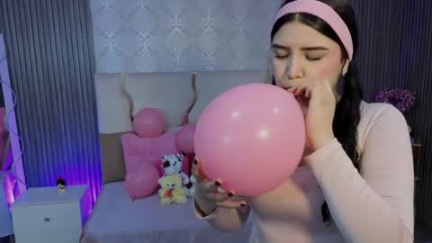 ela_tay1 online show from April 2026 07:07:02 PM