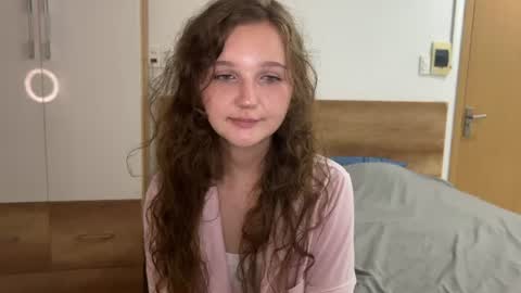 Snapshot of ela_wish chatting on June 2026 06:42:01 PM Ela online show from June 2026 06:42:01 PM