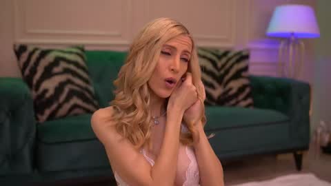 Ella online show from April 2026 06:02:01 AM